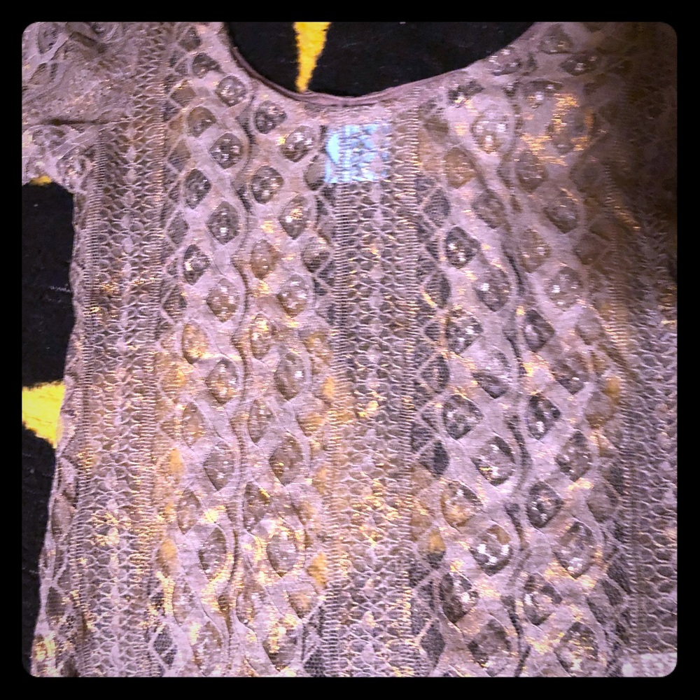 3/4 sleeved lace shirt